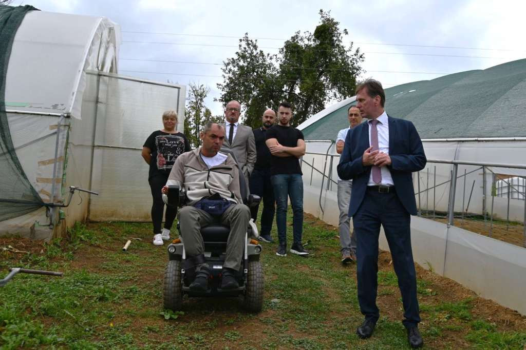 Hrnjić posjetio poljoprivredne proizvođače na području Velike Kladuše