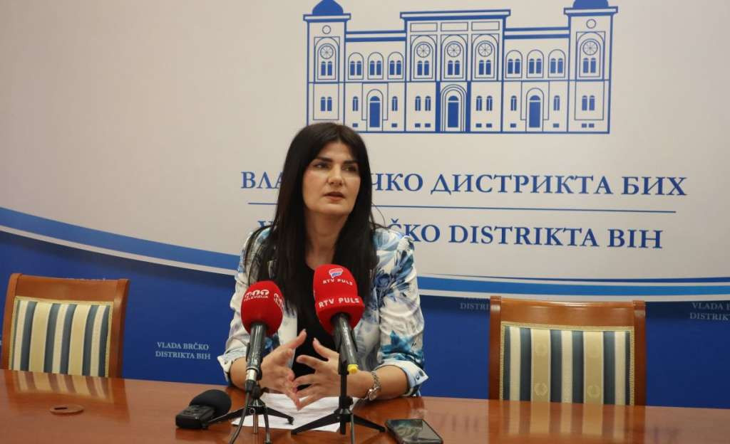 Vlada Distrikta pomaže prilagođavanju infrastrukture porodicama koje imaju djecu ometenu u razvoju