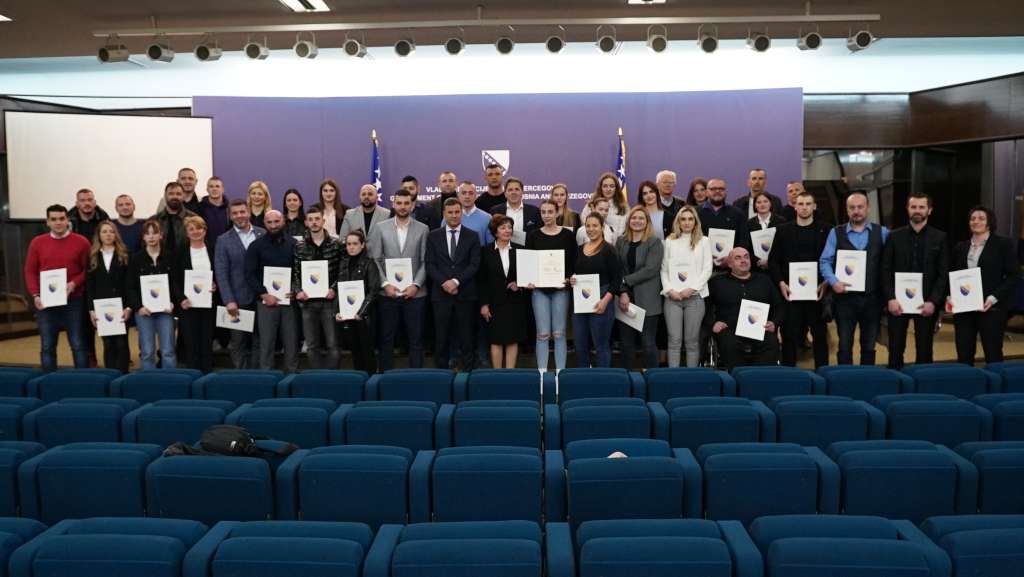 Novalić i Dujmović uručili plakete najuspješnijim sportskim klubovima, sportistima i trenerima