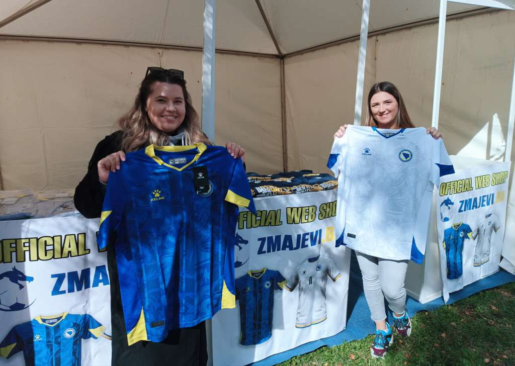 Originalne dresove ''Zmajeva'' moguće kupiti i na oficijelnom štandu Zmajevi.ba