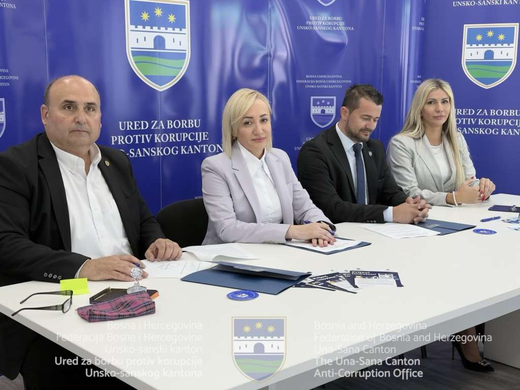Potpisan Memorandum o saradnji u borbi protiv korupcije u obrazovanju u USK
