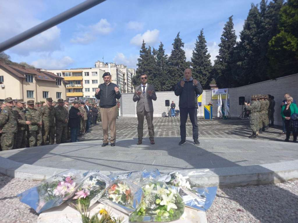 Povodom Dana Armije RBiH odata počast poginulim braniocima Goražda