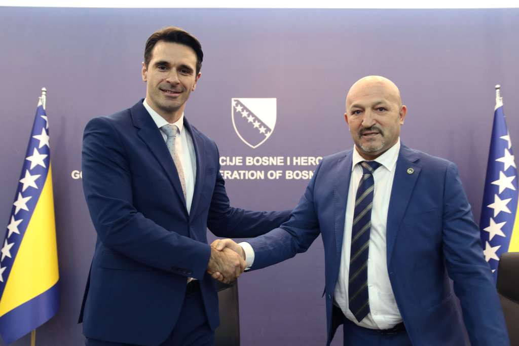 Potpisan Kolektivni ugovor za službenike organa uprave i sudske vlasti u FBiH