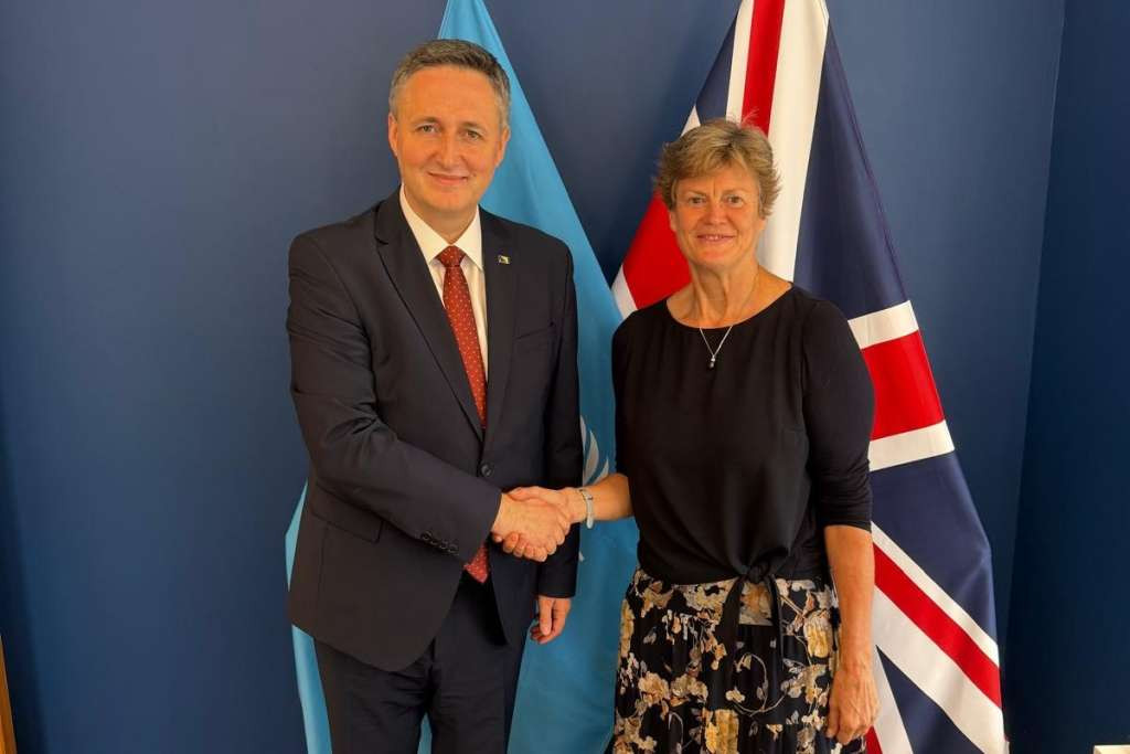 Bećirović s ambasadoricom Woodward: Duboka posvećenost VB istini i borbi protiv negiranja genocida