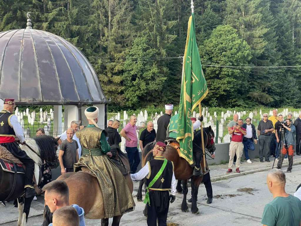 Konjanici iz Karaule krenuli ka Pruscu: Za ovaj dan se ovdje živi