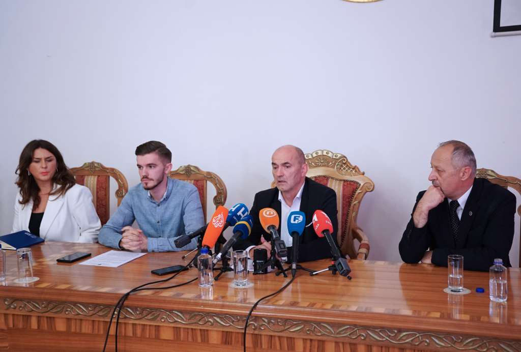 Senat UNSA jednoglasno stao iza svoje odluke o izboru Tarika Zaimovića za novog rektora