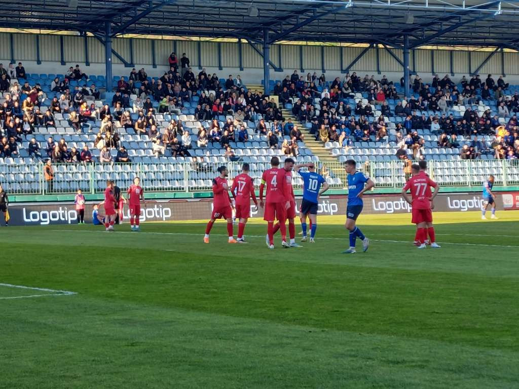 Široki slavio na Pecari protiv Veleža