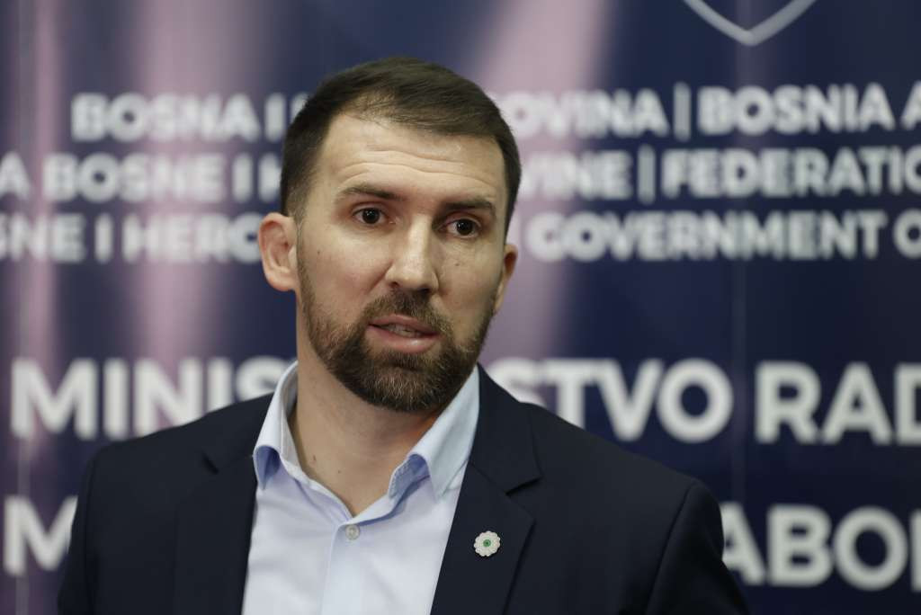 Delić uputio čestitku svim radnicima u FBiH za Međunarodni praznik rada