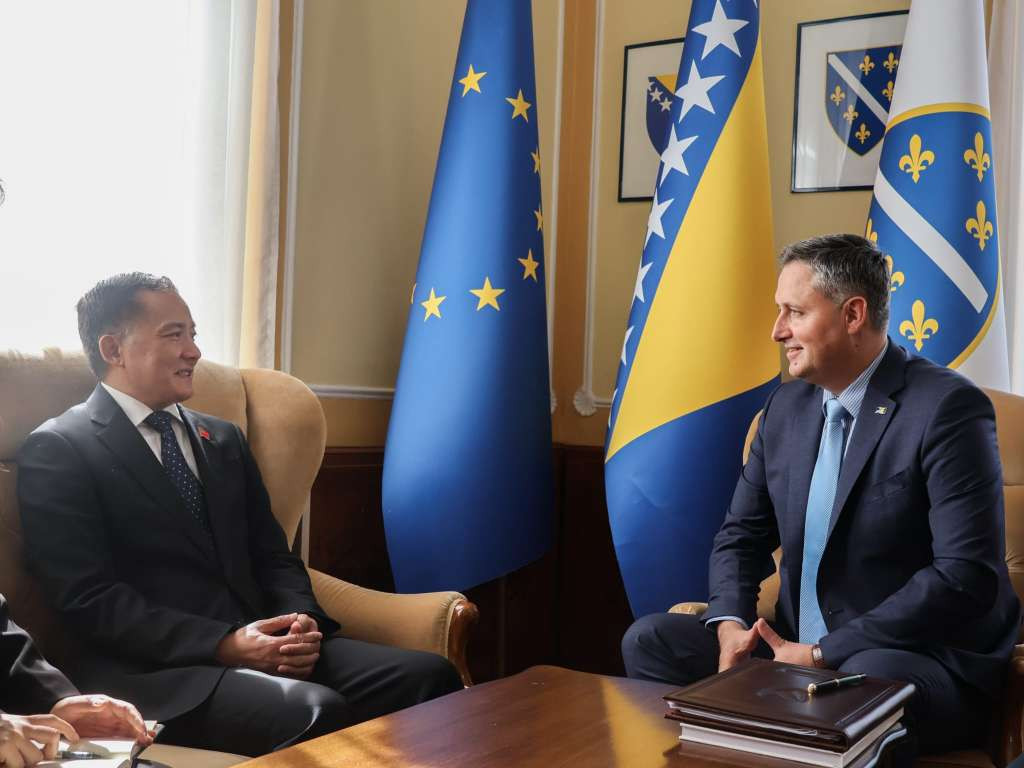 Bećirović: Za vođenje vanjske politike BiH nadležno je Predsjedništvo BiH, a ne entiteti