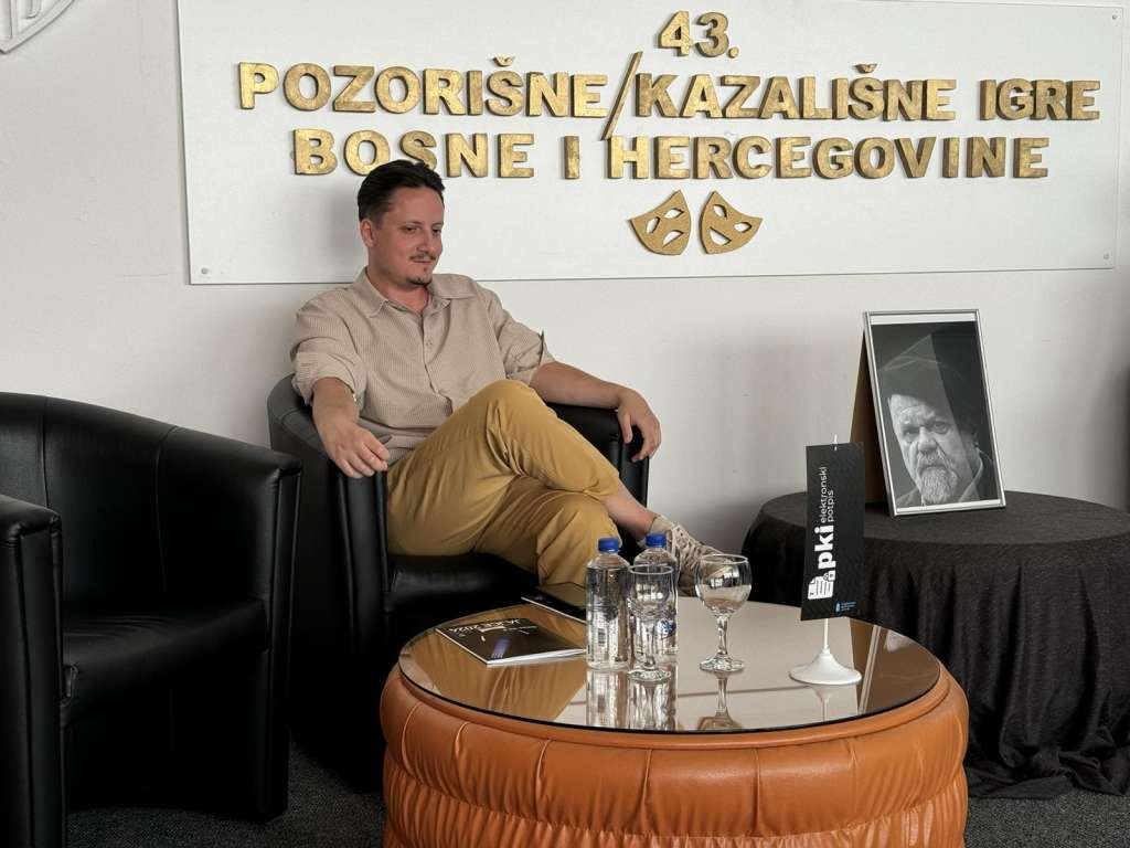 Na Pozorišnim igrama u Jajcu razgovarano o Abdulahu Sidranu i Fondaciji Sidran