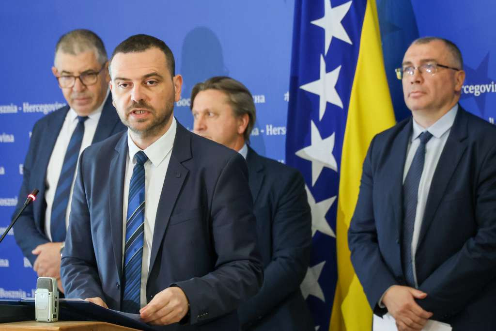 Magazinović: Javni novac se brutalno krade, a sankcionisanje je otežano