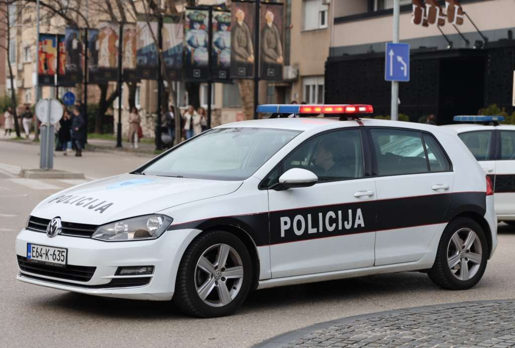 Jedna osoba zadobila lakše tjelesne povrede u saobraćajnoj nezgodi kod Zenice