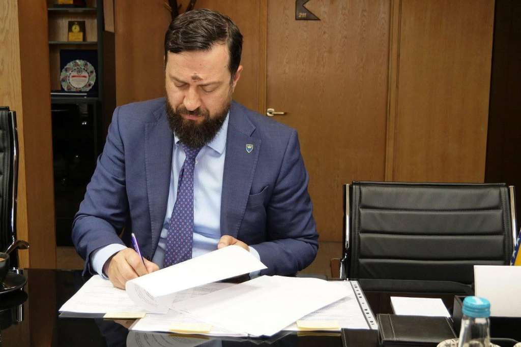 Zeničko-dobojski kanton izdvaja 3,4 miliona KM za studentske stipendije