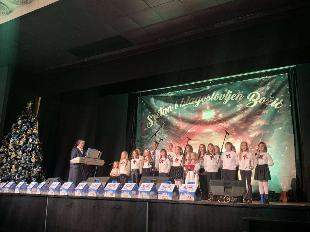 Župa sv. Ante Padovanskog u Bihaću organizirala božićni koncert 'Radujte se narodi'