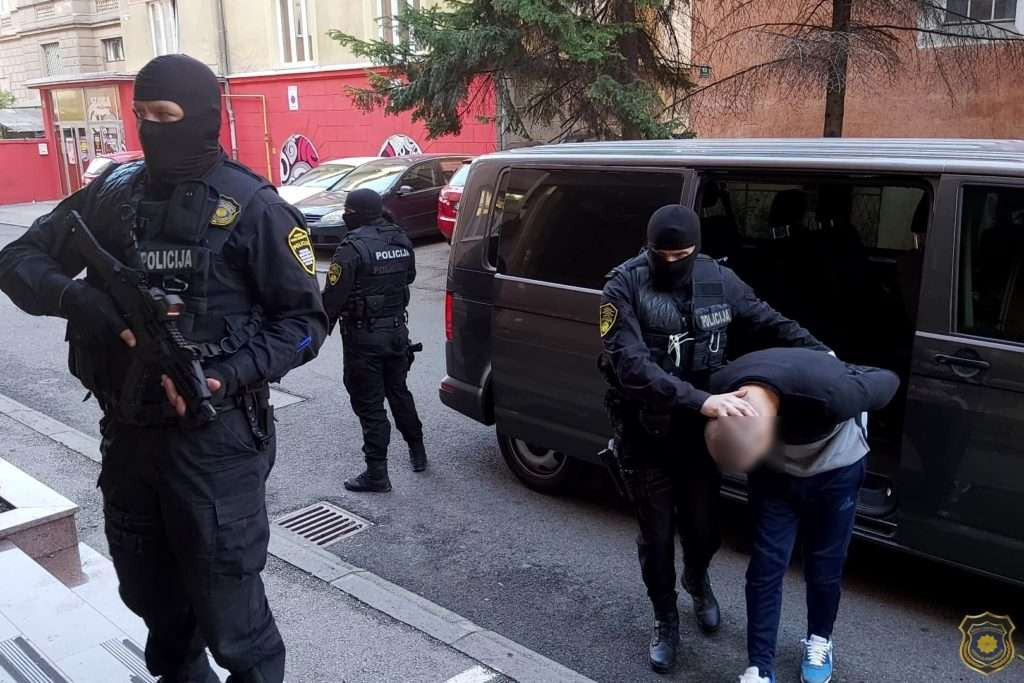 Zbog iznude uhapšene dvije osobe iz Sarajeva