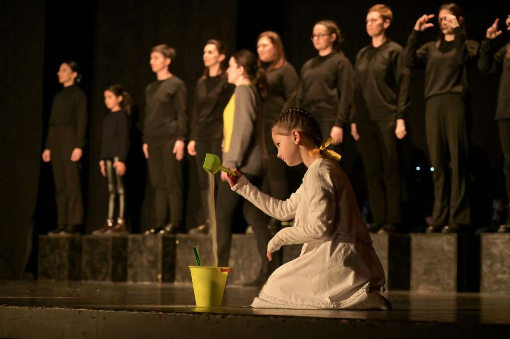 Jajačko amatersko kazalište u pratećem programu Pozorišnih/Kazališnih  igara u Jajcu