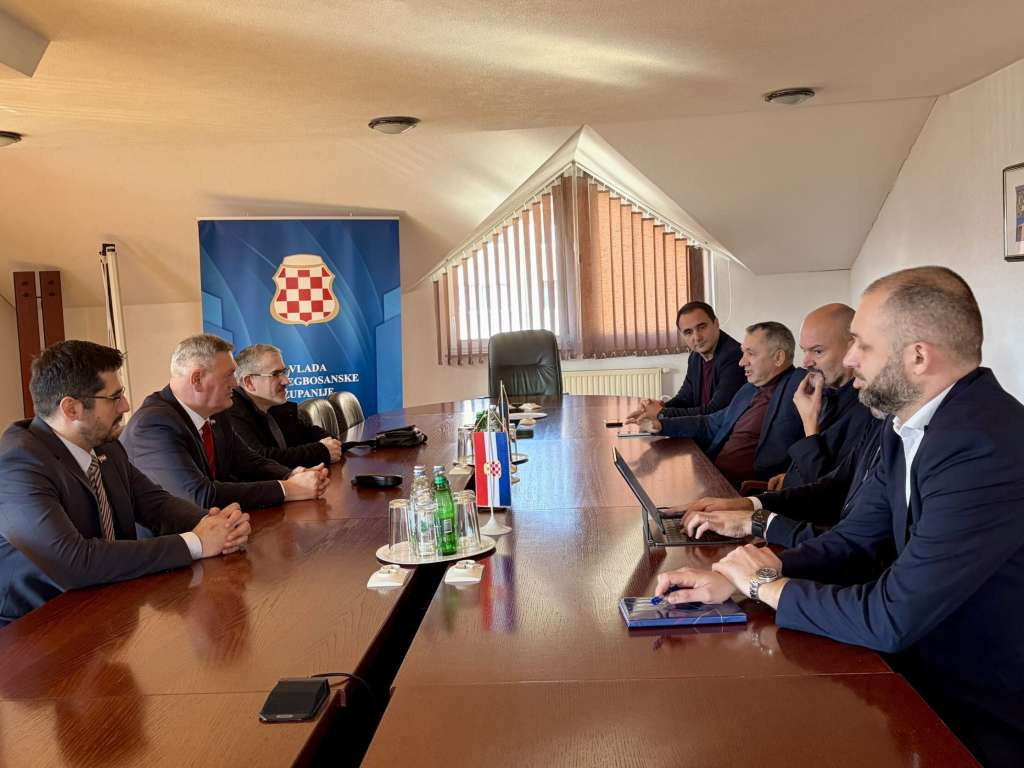 U Livnu održan sastanak na temu jačanja suradnje između Vlade Kantona 10 i Sveučilišta u Mostaru