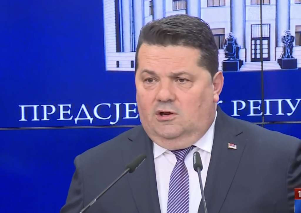 Stevandić osudio paljenje automobila poslanika NSRS Amira Hurtića