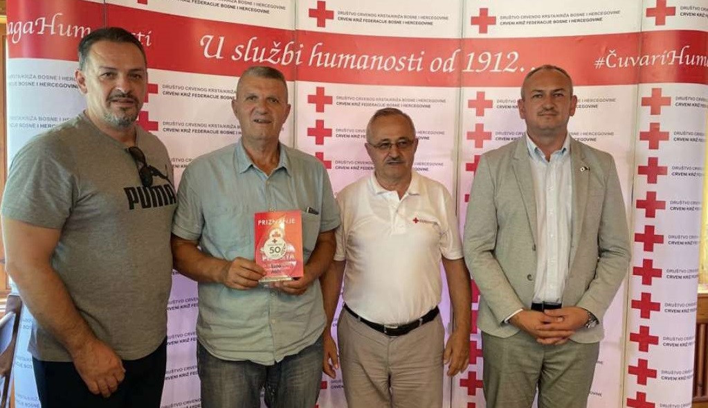 Crveni križ Federacije BiH dodijelio 179 priznanja za dobrovoljne davaoce krvi