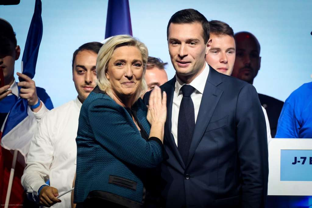 Desničarski savez Marine Le Pen vodi na izborima u Francuskoj