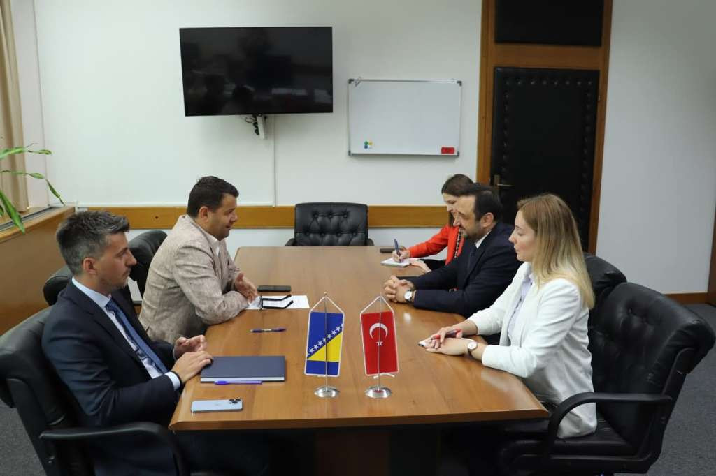 Hurtić primio u nastupnu posjetu ambasadora Republike Turske u BiH Emina Aksekija