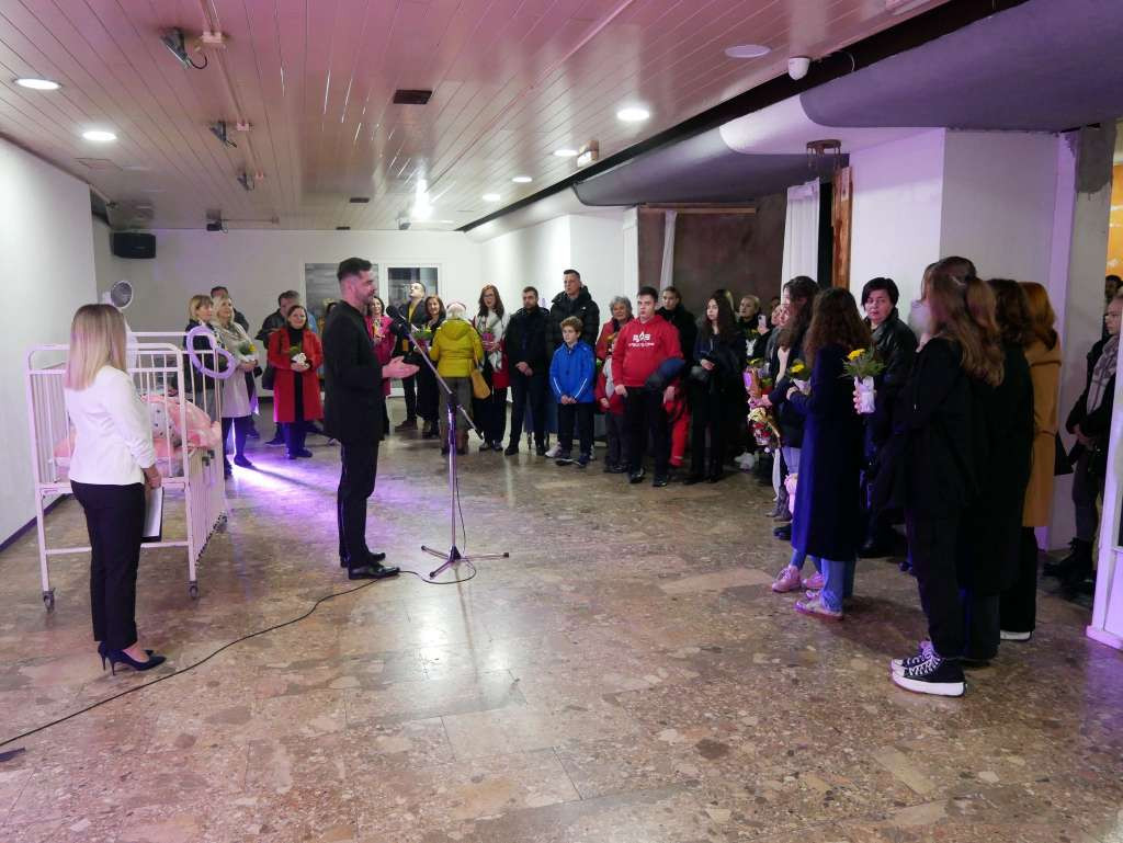 Otvorena izložba "Zbog njih" umjetnika Rame Tučića