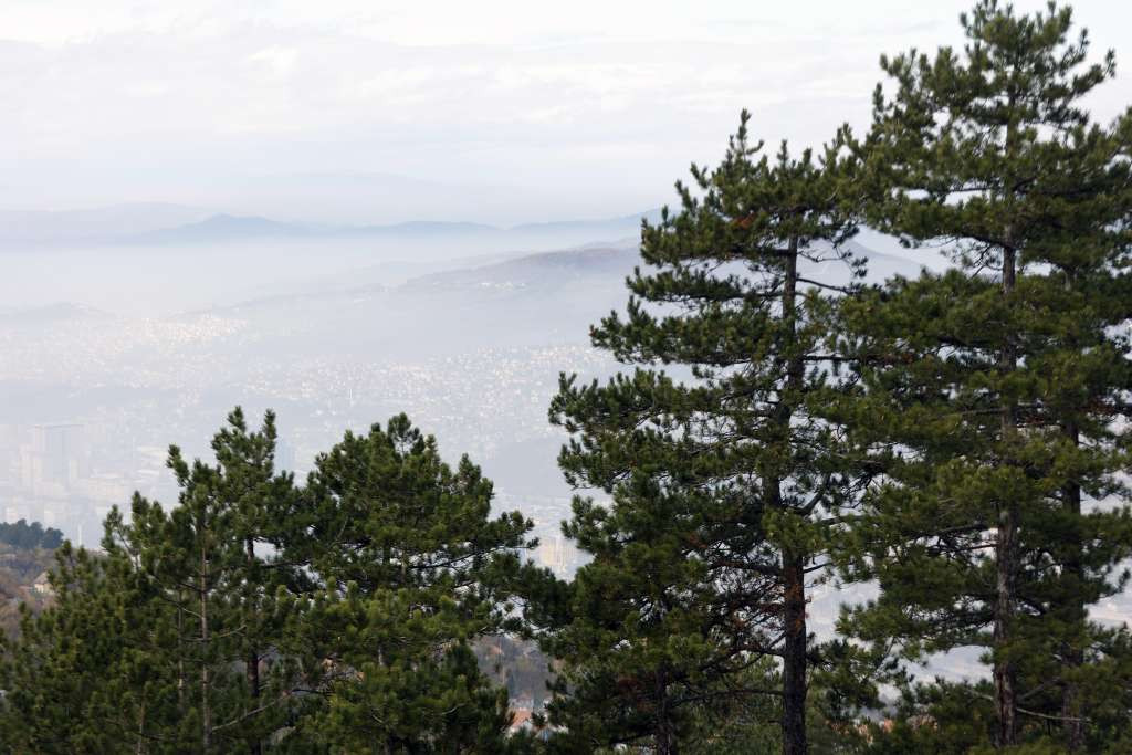 Iako se bilježi pad PM10, zrak i danas nije čist, pogoršanje u večernjim satima