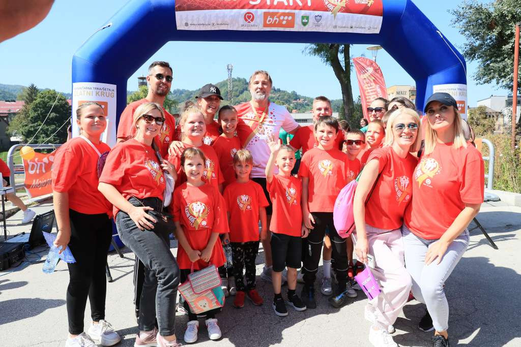 U Visokom održana trka/šetnja 'Zlatni krug' kao simbol trke za život