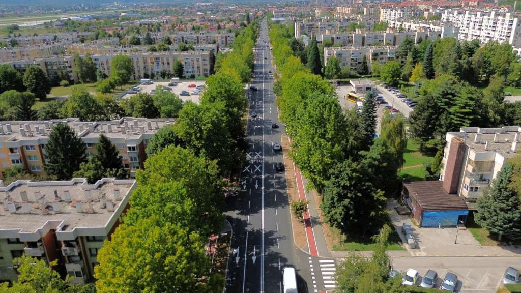 Obnovljeno 1,8 kilometara saobraćajnice na Dobrinji u ulicama Braće Mulić i Bulevar Mimara Sinana