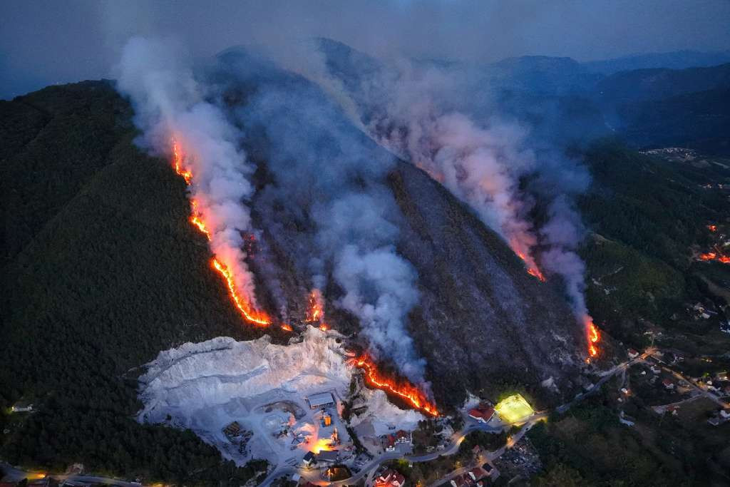 Hrvatska šalje kanader kao pomoć u gašenju požara u Prozor/Rami