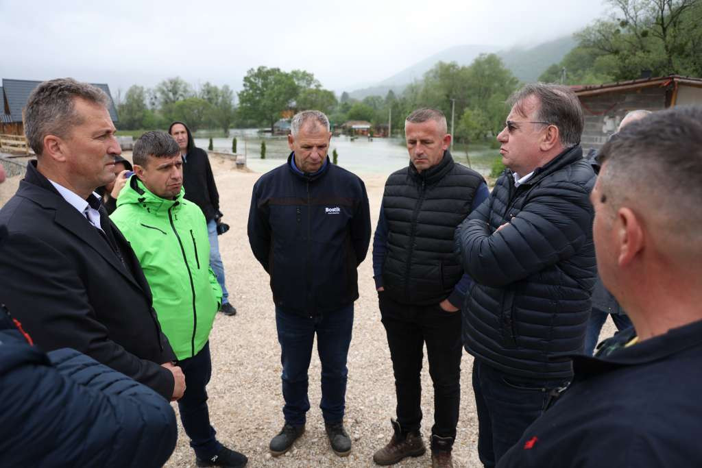 Nikšić u Krajini: Tek nakon povlačenja vode vidjećemo kolika je materijalna šteta