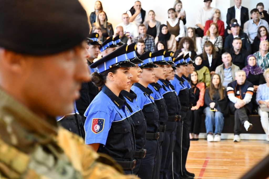 MUP KS - Svečana policijska zakletva: 56 novih policijskih službenika