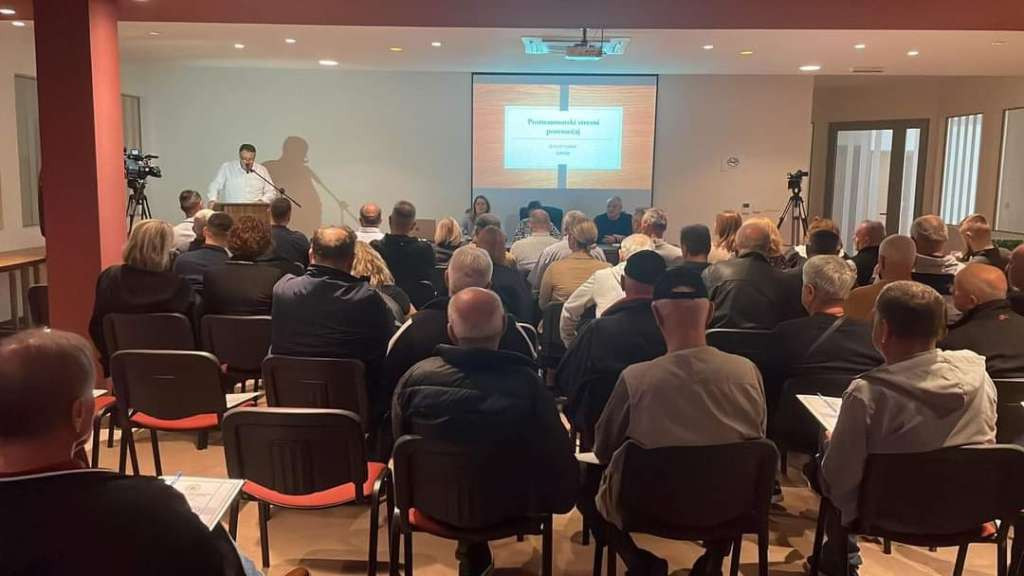 Livno: Održan okrugli stol pod nazivom 'Pomozimo braniteljima koji su oboljeli od PTSP-a'