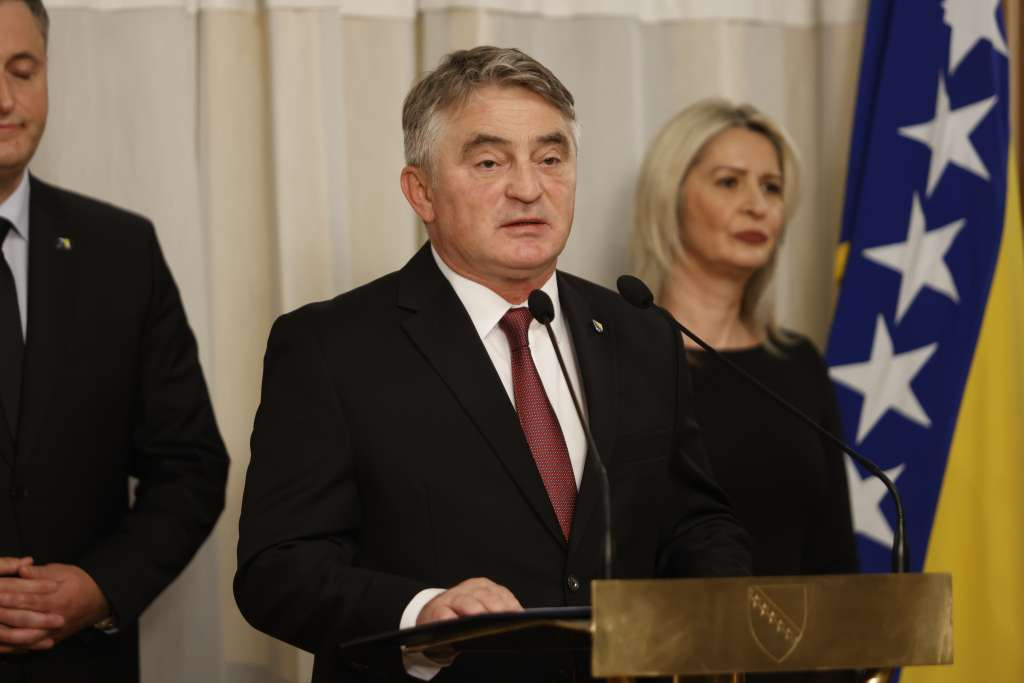 Komšić podsjetio na vrijednosti ZAVNOBiH-a: Antifašizam i borba za državu i slobodu