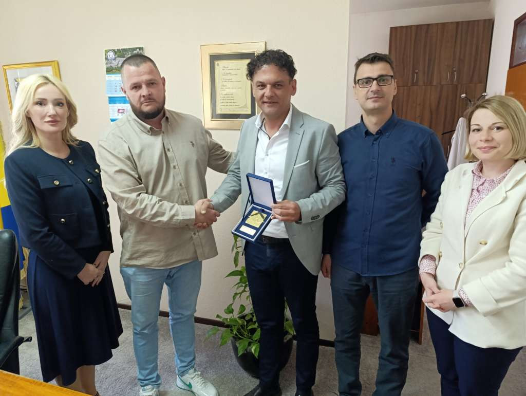 Tuzlaci zahvalni zeničkim ljekarima za radioterapijski tretman 665 onkoloških pacijenata iz TK-a