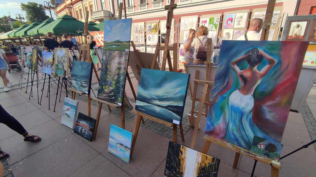 Fondacija 'Legat Ekmečić' Brčko organizovala izložbu slika humanitarno-prodajnog karaktera