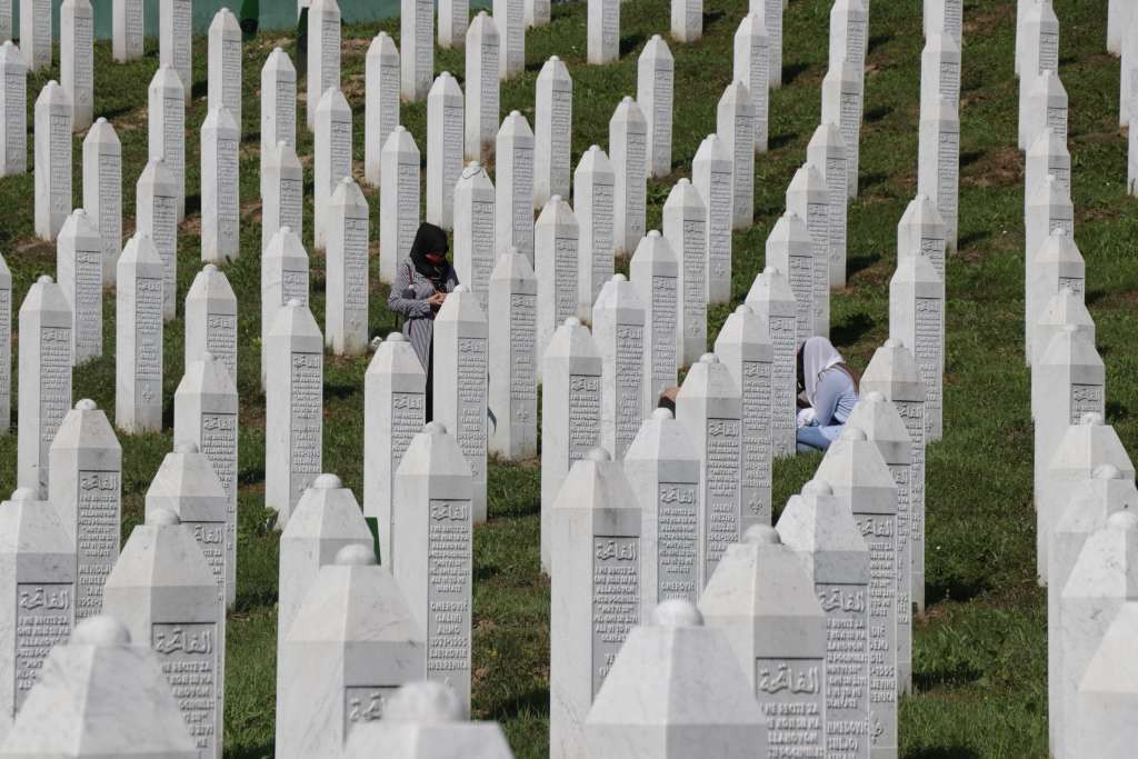 IGK zahtijeva od Amnesty Internationala upotrebu riječi genocid u Srebrenici, a ne 'masakr'