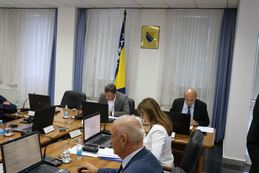 Vlada FBiH od Vijeća ministara traži privremeno ukidanje poreza na plin