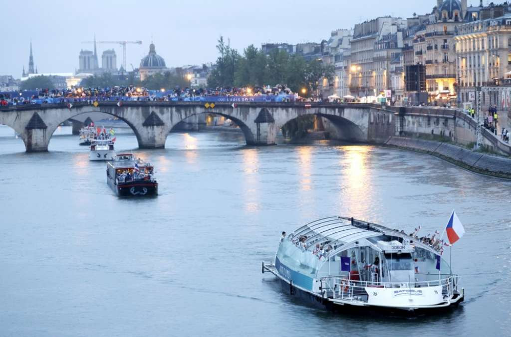 Pariški hoteli spuštaju cijene u posljednjem pokušaju da privuku još gostiju