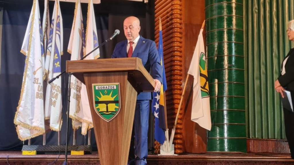Lokmić: Zlatni ljiljani trajni simbol hrabrosti, časti i borbe za slobodu BiH
