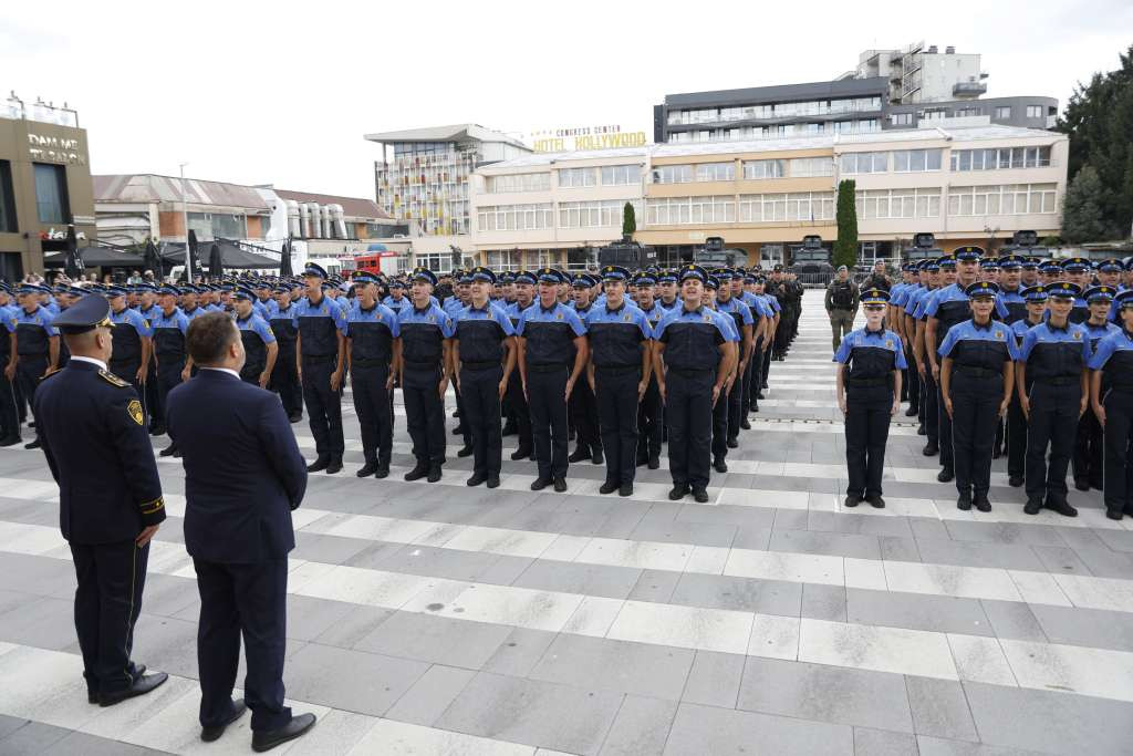 Novih 238 kadeta Policijske akademije FMUP-a položilo zakletvu pred pridruživanje MUP-u KS-a