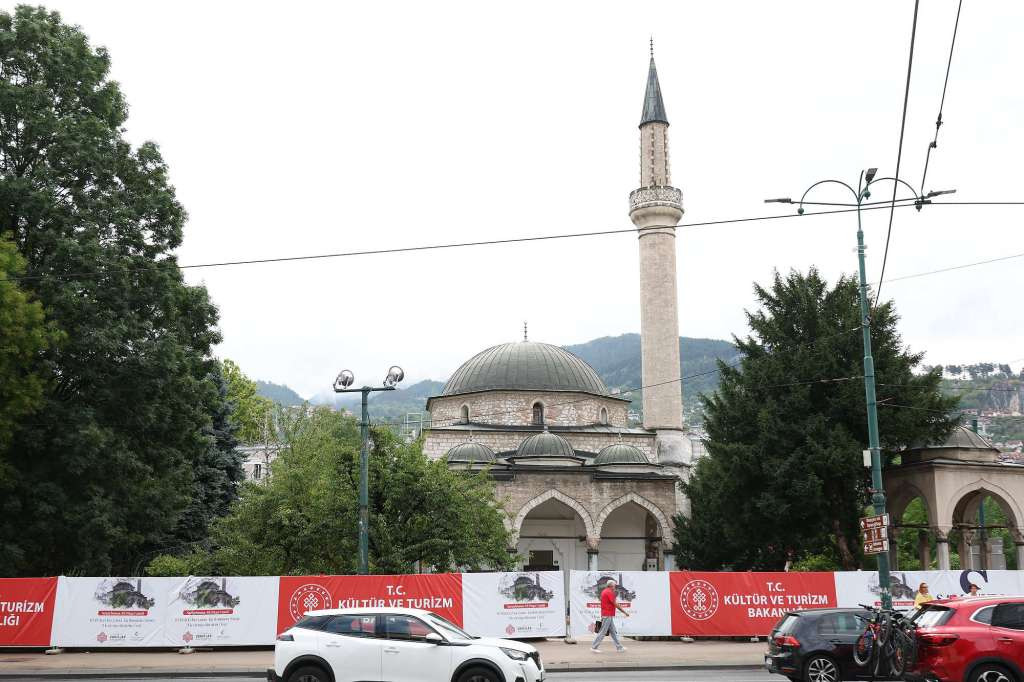 Počela restauracija Alipašine džamije: Dobija izgled kakav zaslužuje