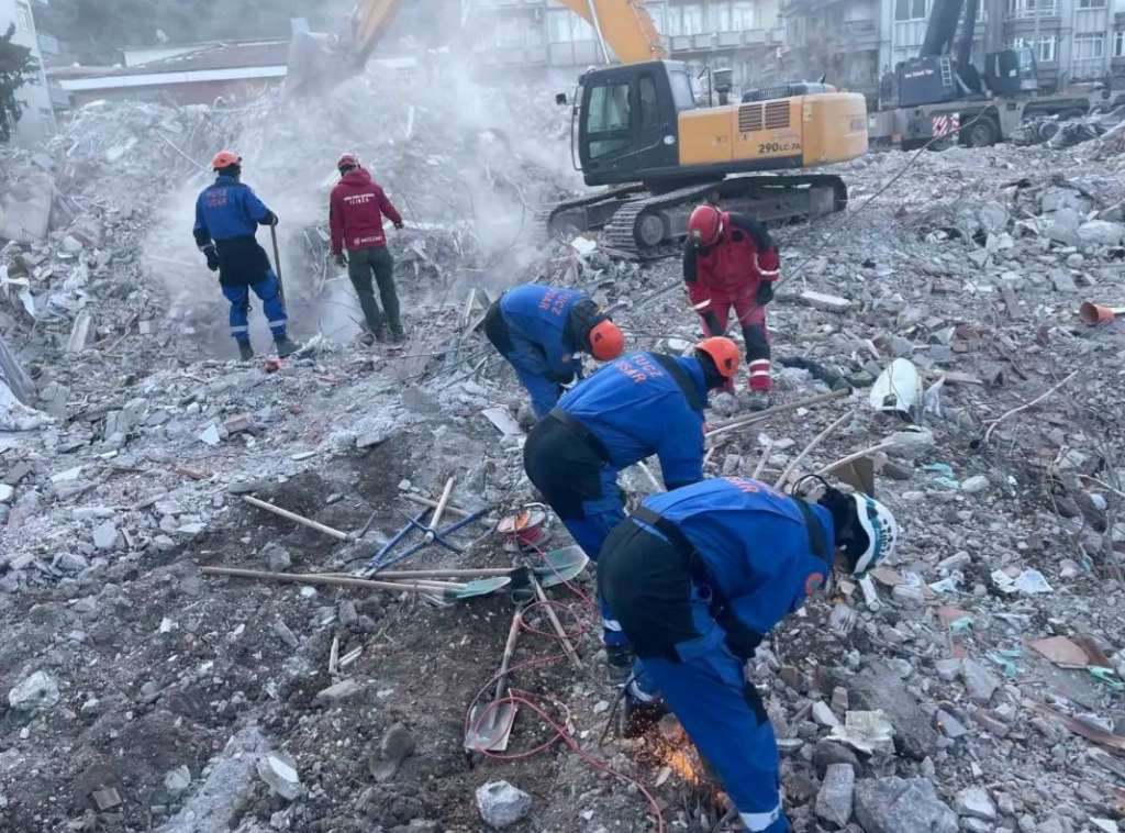 Kovač: Pripadnici FUCZ još danas na raščišćavanju ruševina u Hatayu, sutra polazak za Sarajevo