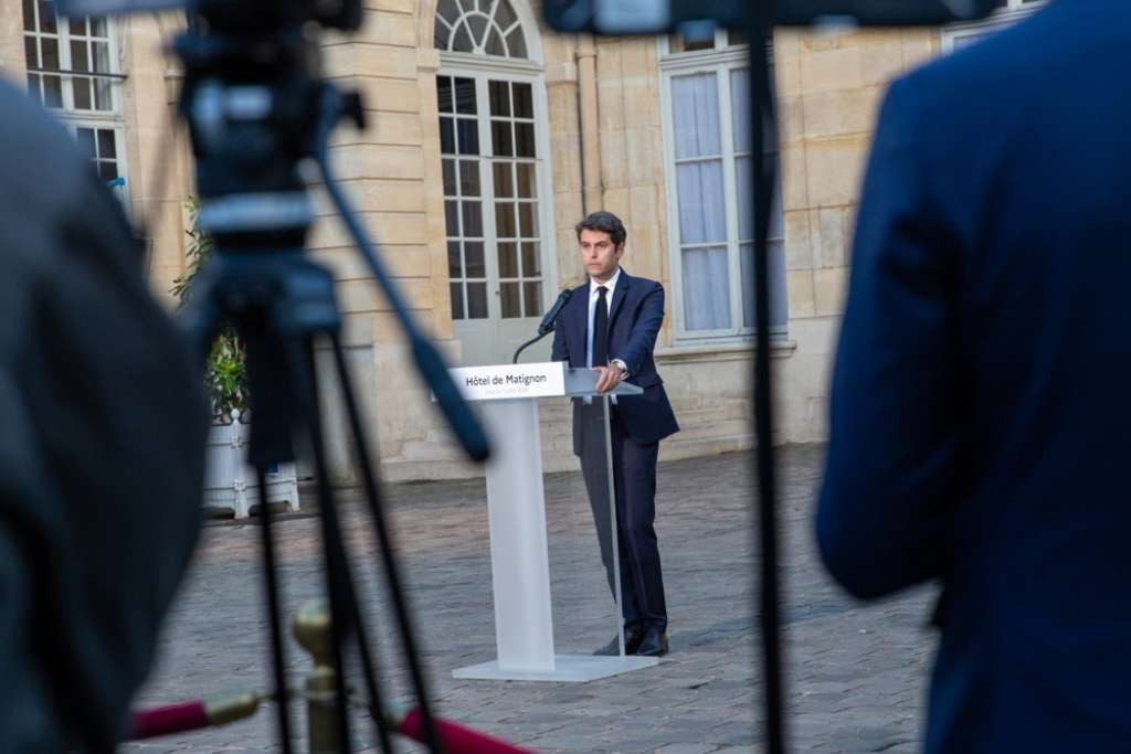 Macron odbio ostavku premijera Attala, Francuska se suočava s neizvjesnostima