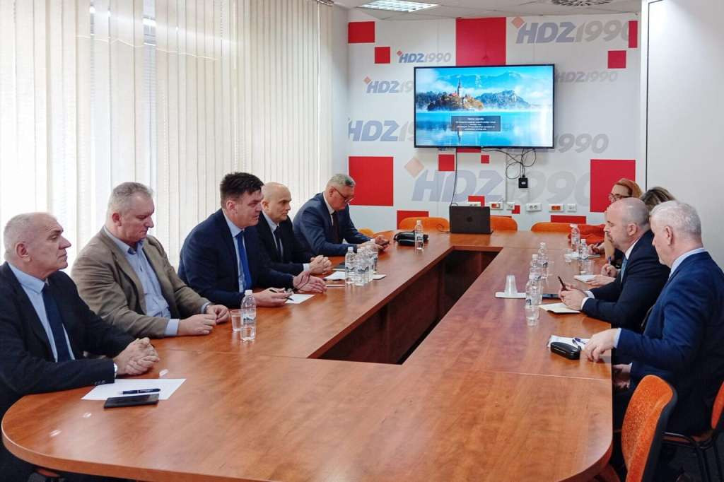 Ginkel u Mostaru s predstavnicima novog političkog bloka hrvatskih stranaka