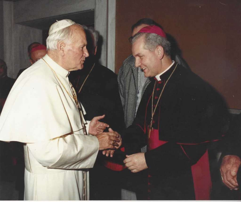 Biskup Komarica: Ne može se oduprijeti starenju, može gubljenju pravih vrijednosti