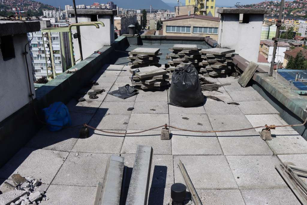 U toku sanacija krovova na 13 objekata kolektivnog stanovanja u Novom Sarajevu