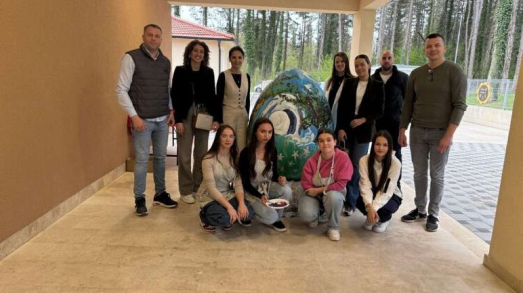 Čitluk: U sklopu dvodnevne radionice oslikana velika uskrsna pisanica