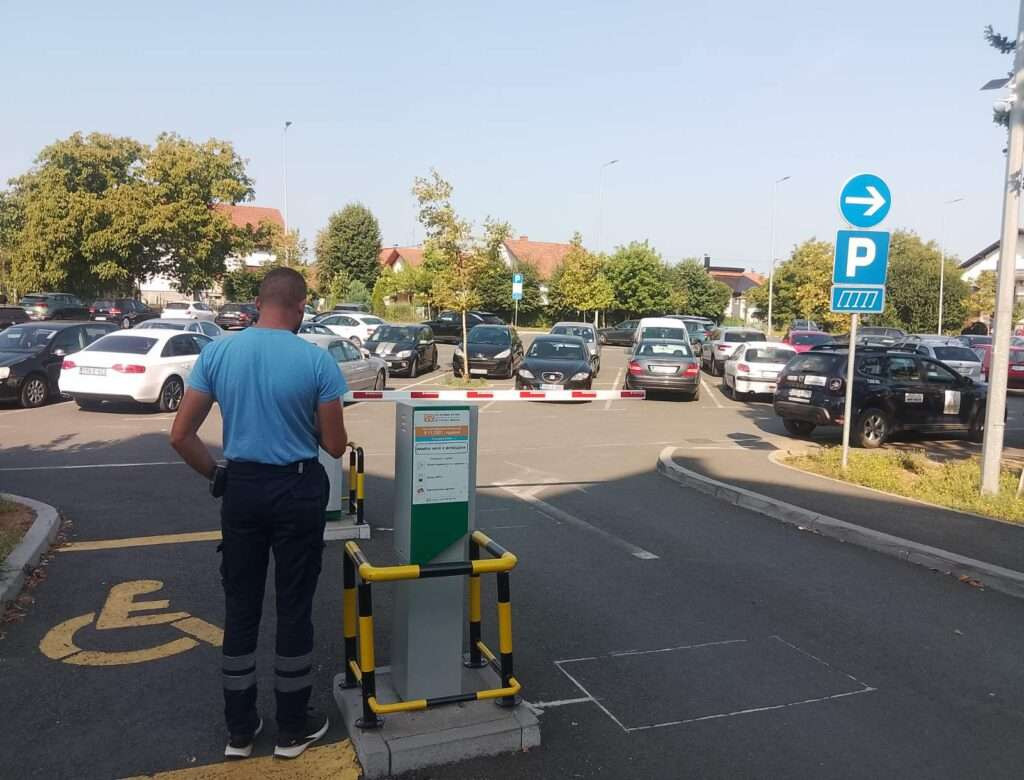Brčko: Novi sustav naplate parkinga kod Bolnice
