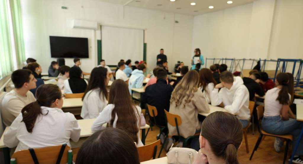 U Goraždu održano prvo IT Challenge takmičenje za srednjoškolce